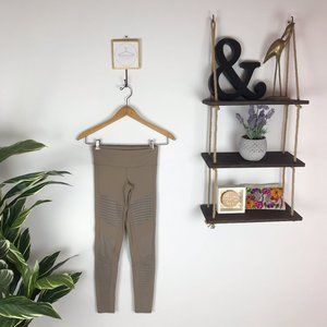 ALO Yoga Moto Leggings in Gravel
